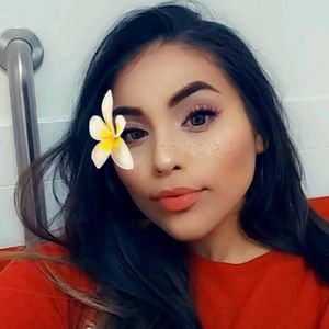 Meet your Posher, Marisa